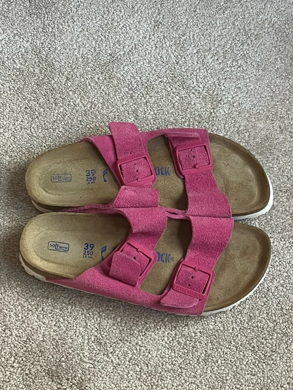 Birkenstock Arizona Suede soft footbed Two‑Strap Sandal in Fuchsia Tulip Pink39